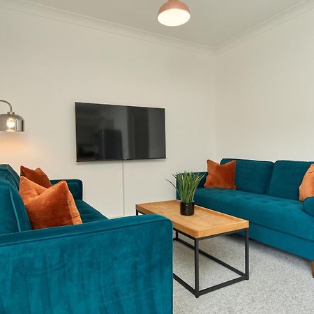 Beautiful 3 Bed Apartment In Bonchurch - Nr Ventnor - Large Outside Terrace & Parking - Dog Friendly - The Perfect Choice For Couples, Friends, Families - 5 Mins To Beach Exterior foto